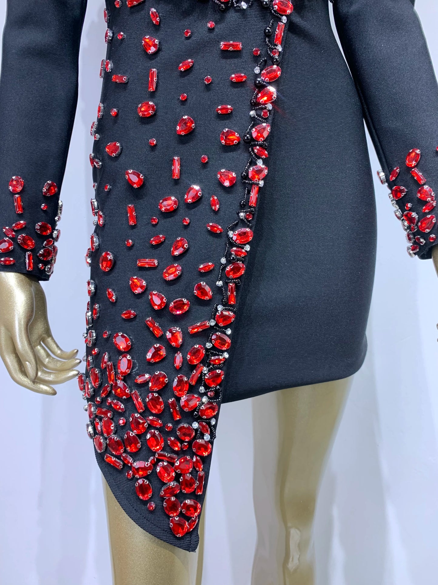 AVP PASSION: Celebrity V-Neck Rhinestone Black Mini Dress