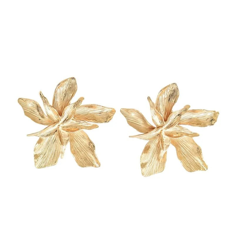 AVP PASSION: Vintage Gold Floral Statement Earrings