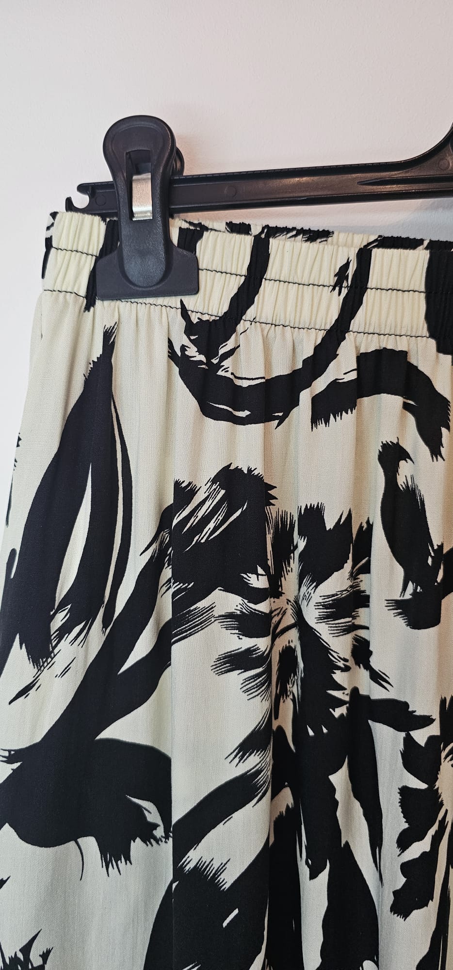 AVP PASSION Pantalon fleuri femme viscose écru confortable et stylé