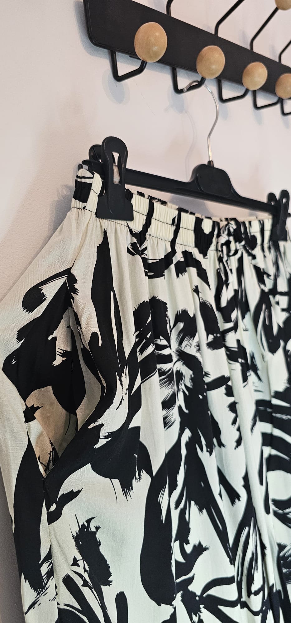 AVP PASSION Pantalon fleuri femme viscose écru confortable et stylé