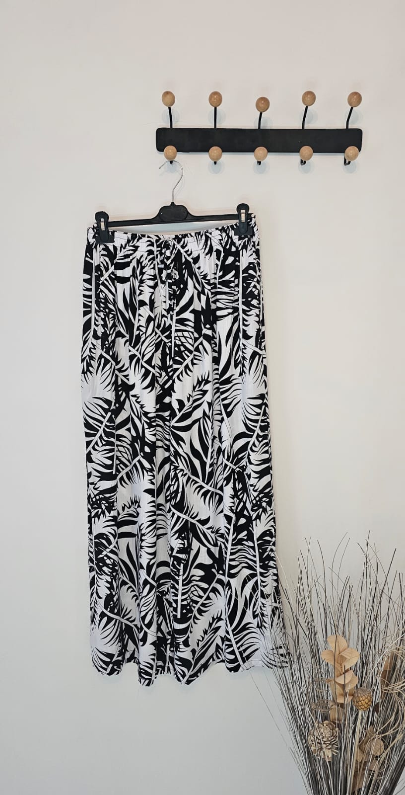 AVP PASSION Pantalon fluide femme bohème taille basse à motifs feuilles noir blanc