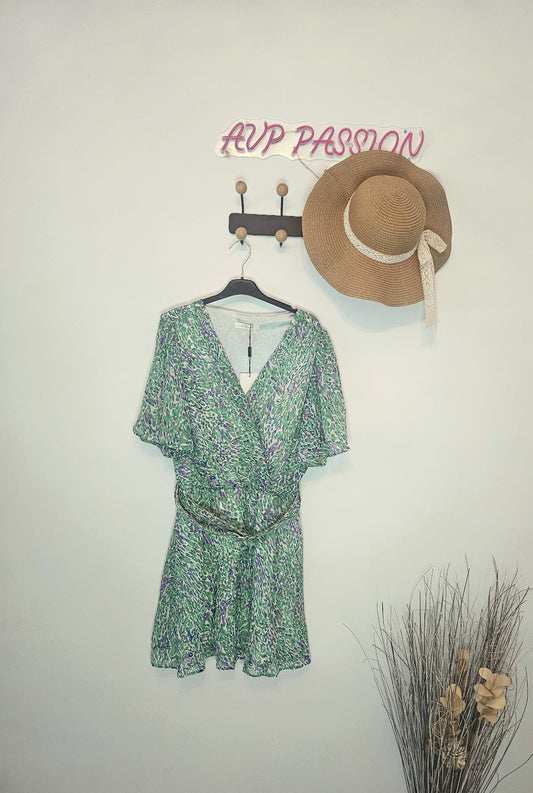 Portefeuille Femme Ceinturé Imprimé Vert et Violet – Taille S à L – Coupe Flatteuse – Ceinture Incluse – Tissu Léger