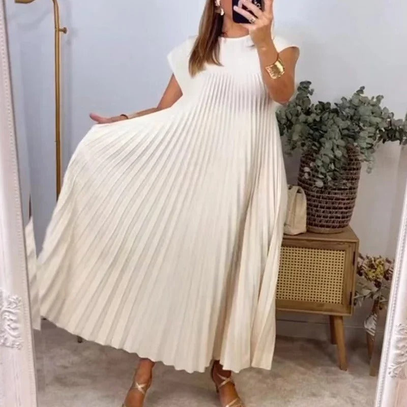 AVP PASSION: Pleated Pocket Maxi Dress