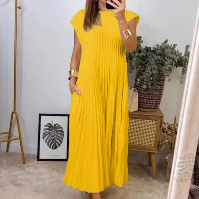 AVP PASSION: Pleated Pocket Maxi Dress