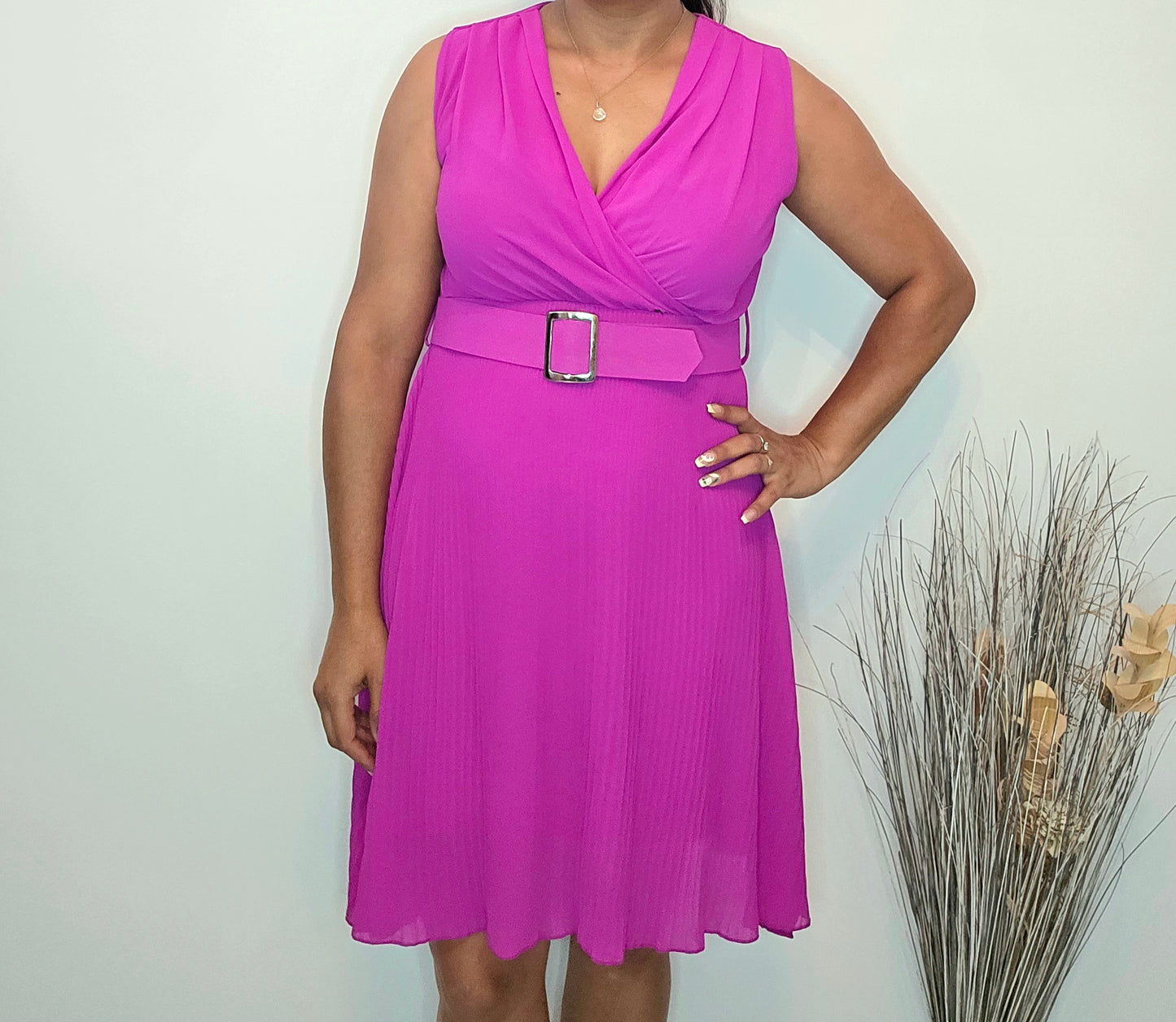Robe fuchsia plissée ceinture – S à XL – polyester
