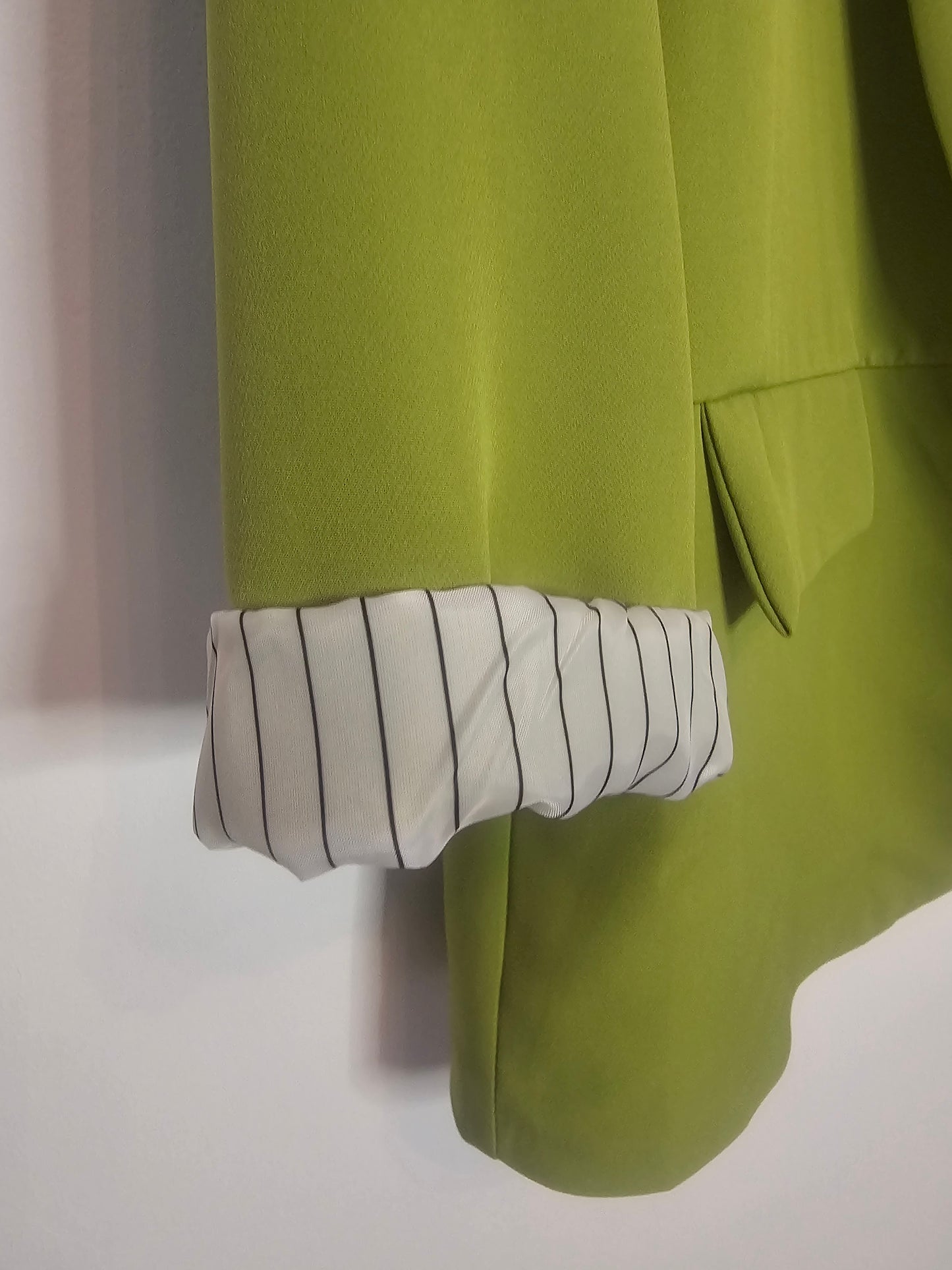 AVP PASSION Blazer femme vert olive manches longues droit doublure rayée chic