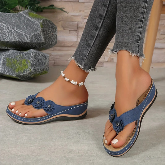AVP PASSION: Floral Slip-On Beach Flip-Flops