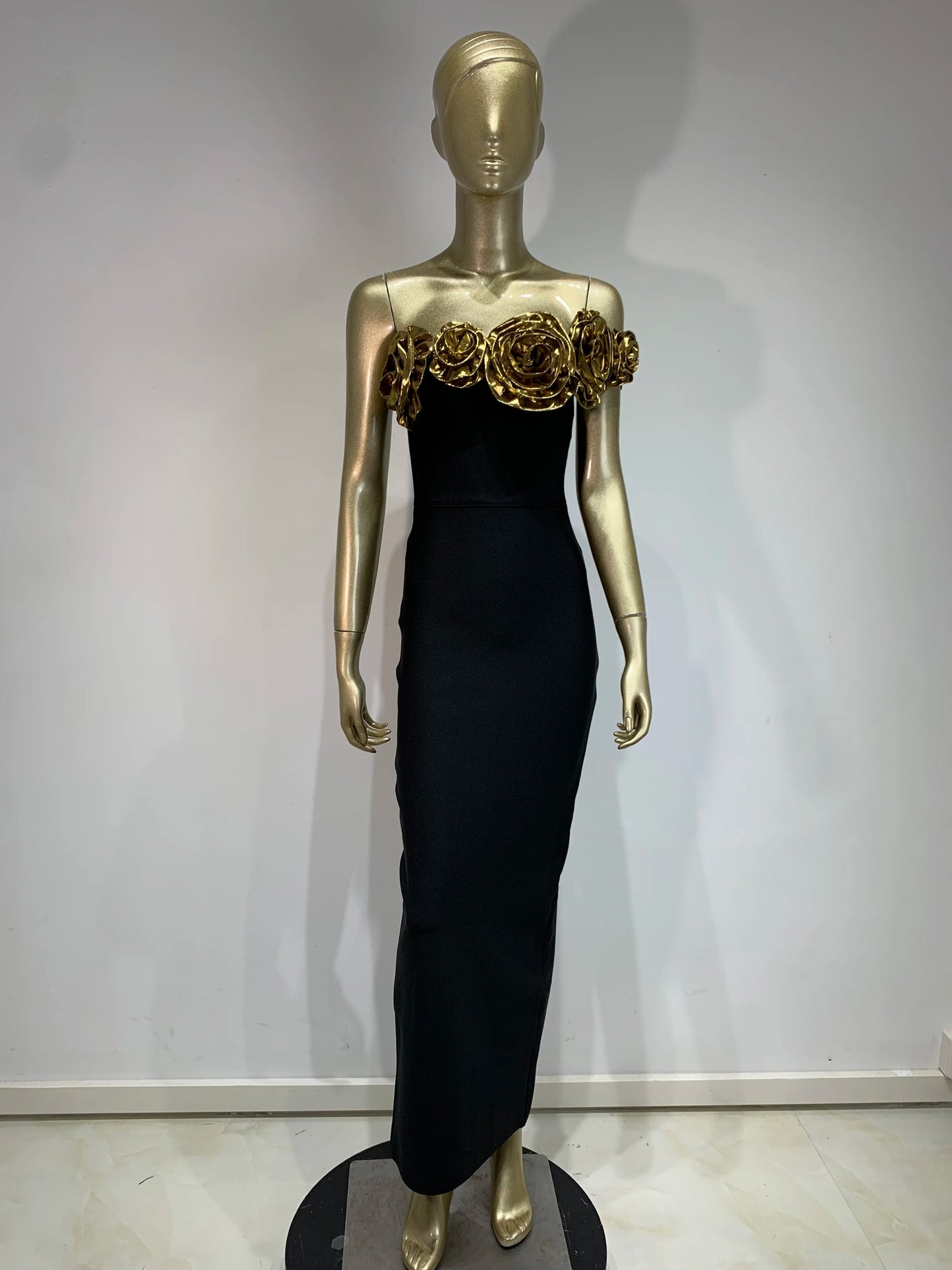 AVP PASSION: Gold Flower One-Shoulder Black Bandage Gown