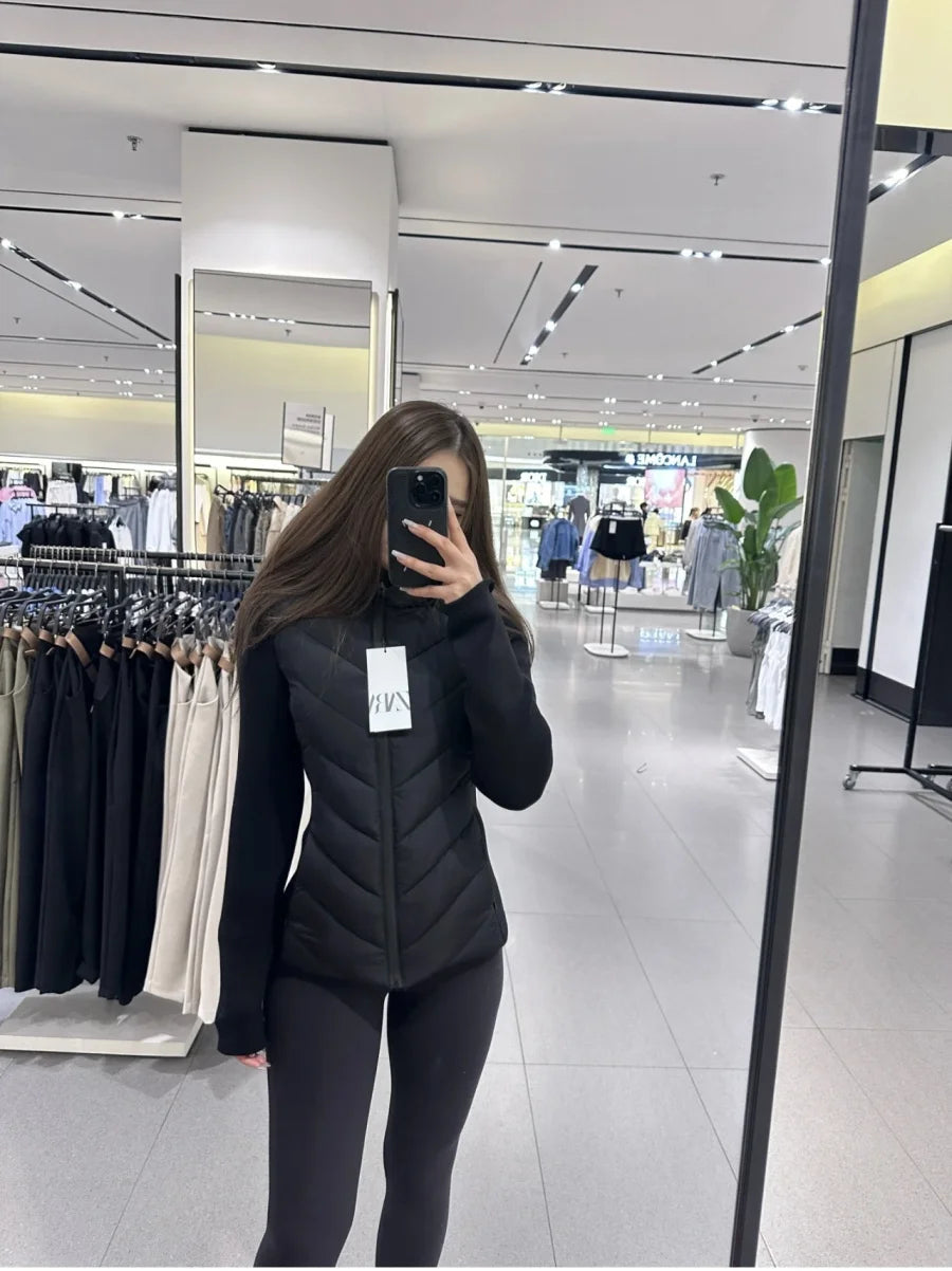 Veste Femme Patchwork à Capuche – Mode Hiver 2025