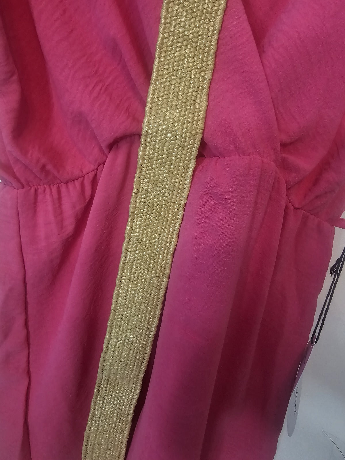 Combinaison Ceinturée à Col en V – Look Estival Élégant | Combinaison Bleue Ceinturée – Tenue Décontractée et Chic