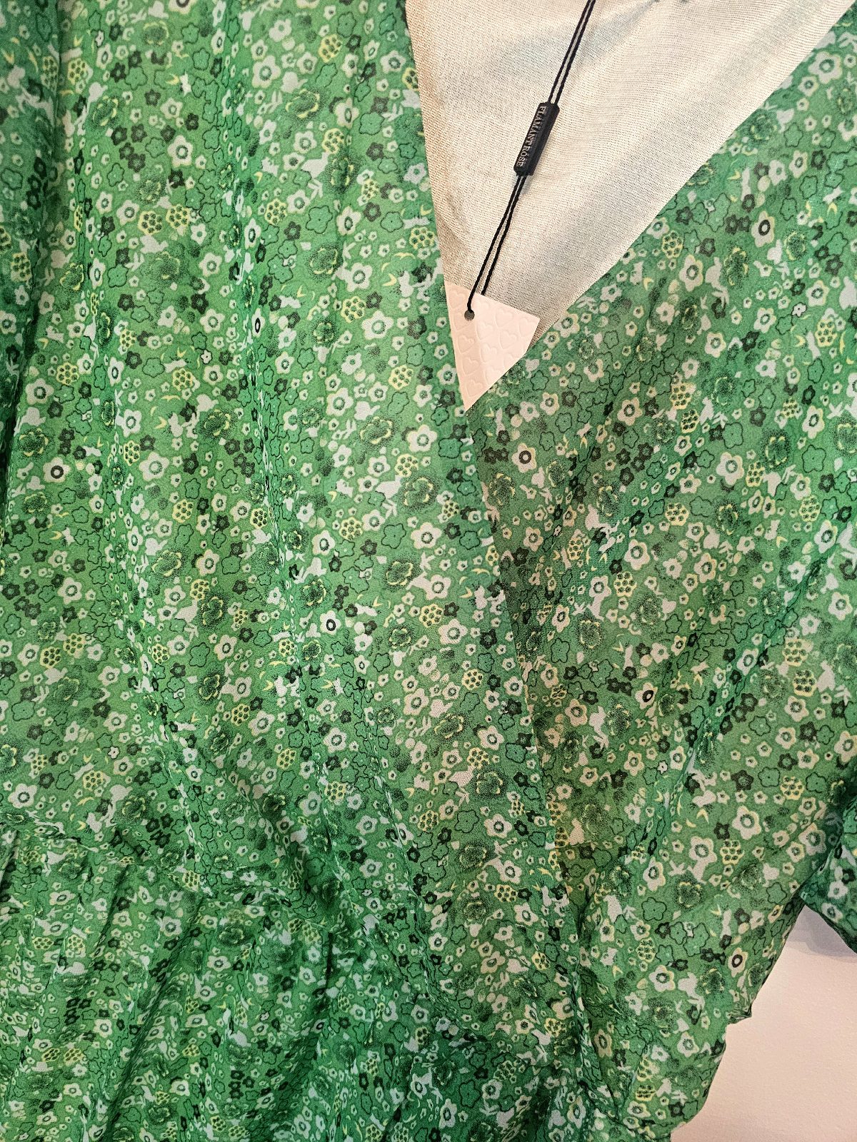 AVP PASSION Robe Portefeuille Longue Verte à Fleurs Élégante et Fluide