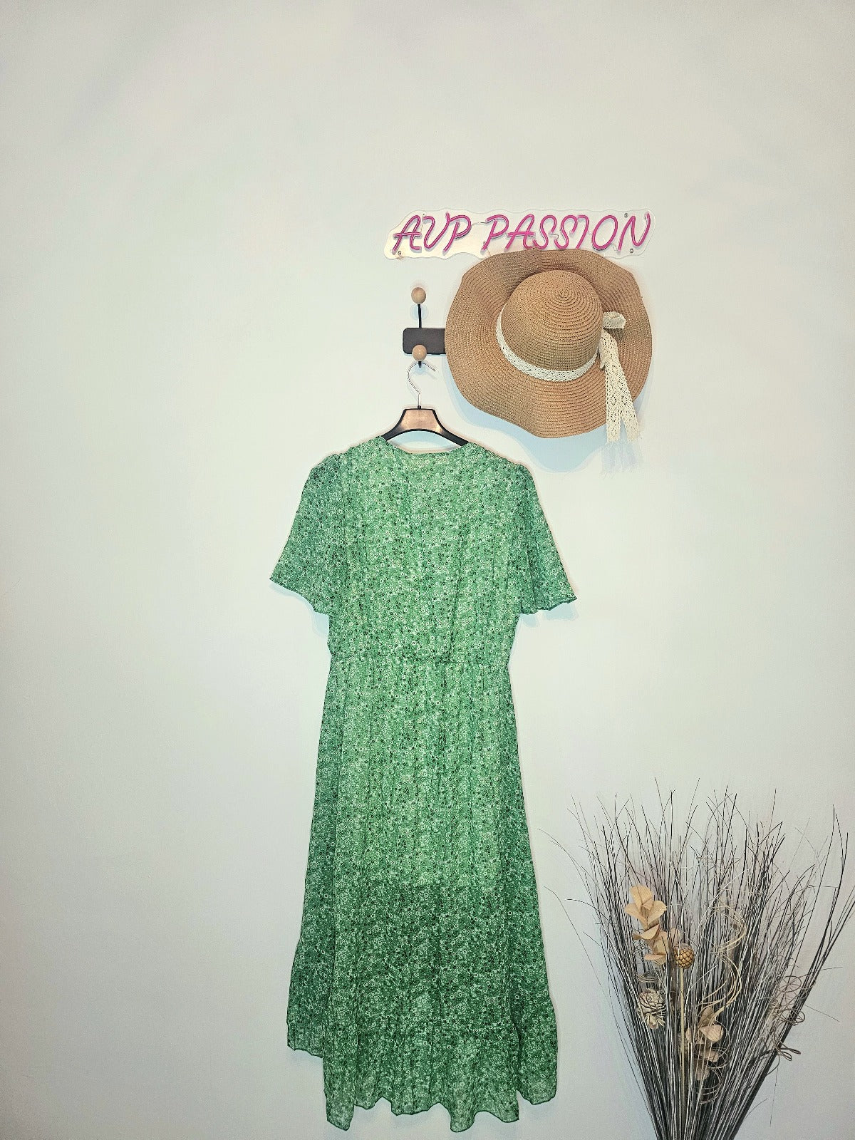 AVP PASSION Robe Portefeuille Longue Verte à Fleurs Élégante et Fluide