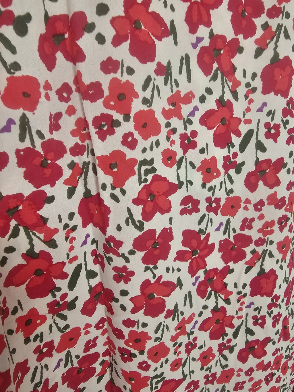 Robe Courte Fleurie 100% Polyester Tailles S M L Été Chic Imprimé Floral Rouge Rose Sur Fond Blanc Avec Ceinture Intégrée