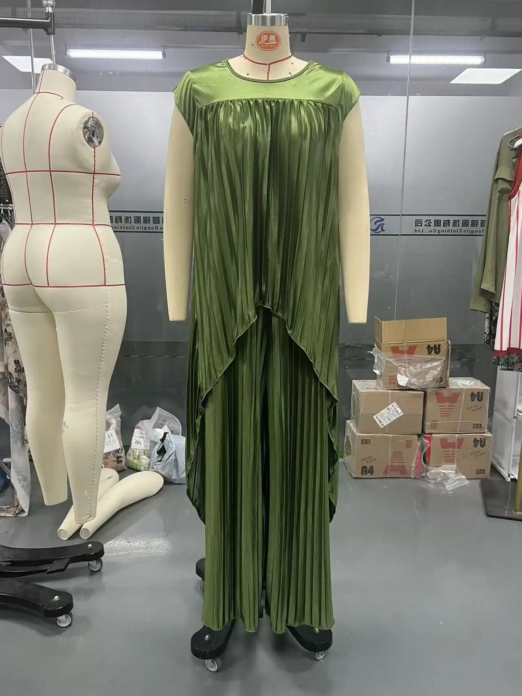 AVP PASSION: 2-Piece Irregular Pleated Top & Wide-Leg Pants Set