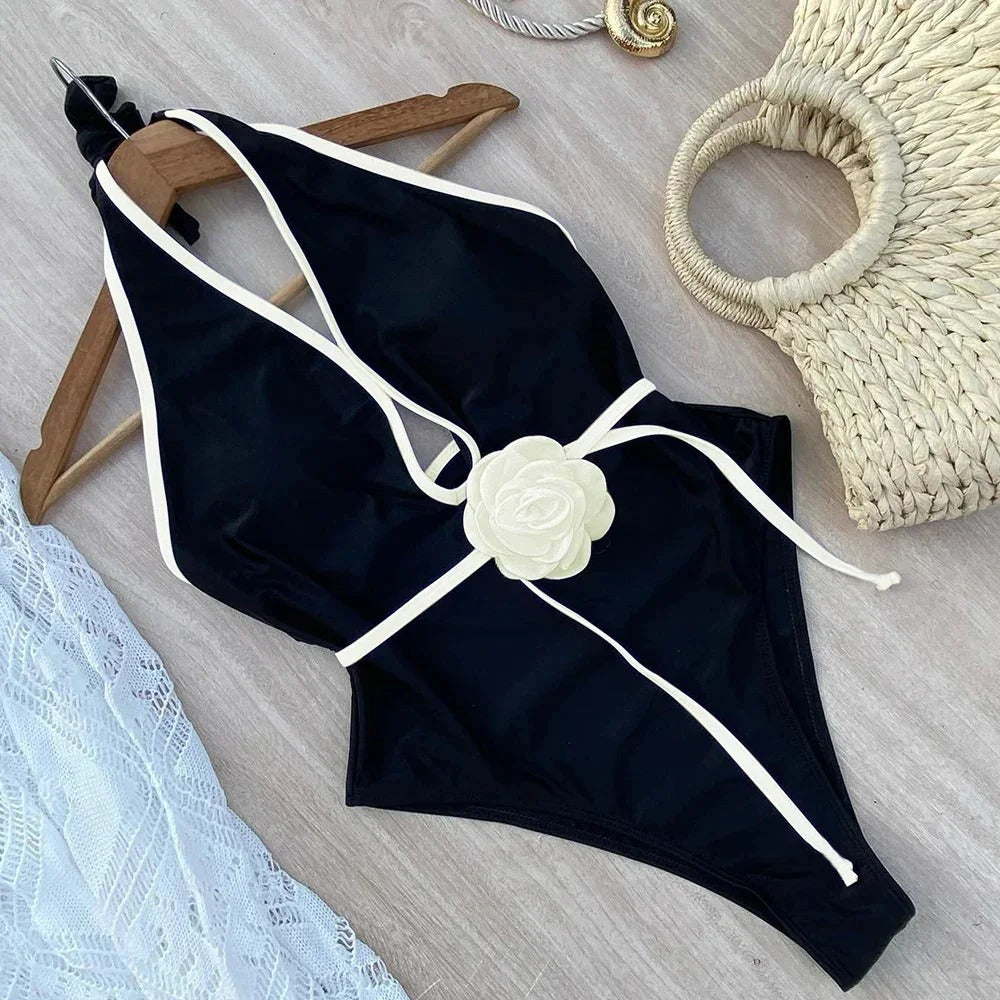 AVP PASSION : Maillot de bain une pièce à fleurs et dos nu