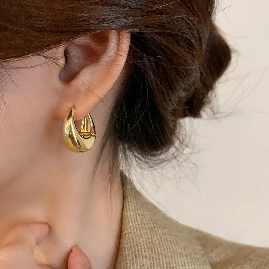 AVP PASSION – Créoles Rétro Plaqué Or