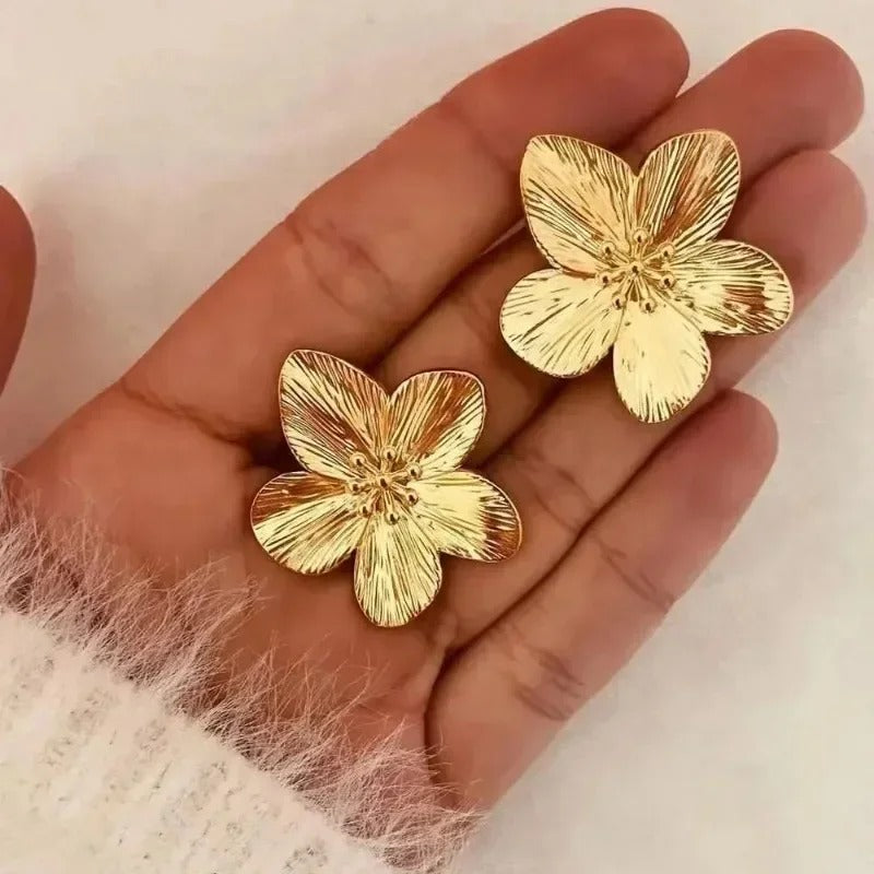AVP PASSION – Boucles d’Oreilles Fleur Acier Inoxydable