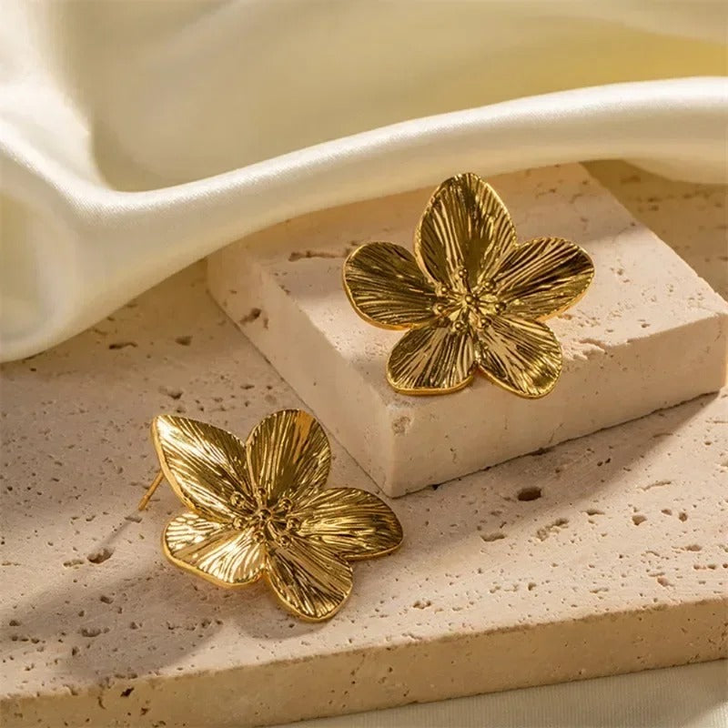 AVP PASSION – Boucles d’Oreilles Fleur Acier Inoxydable