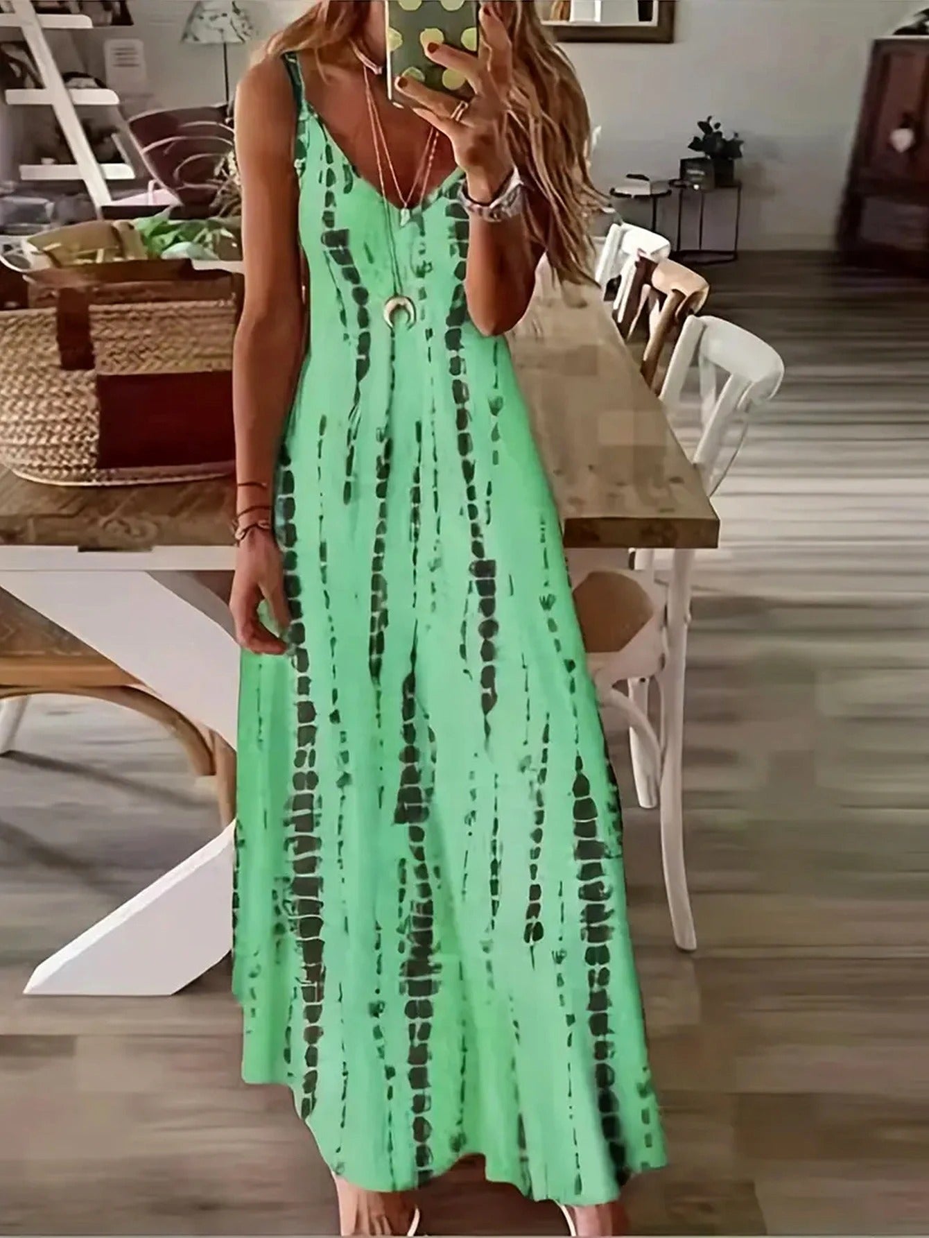 AVP PASSION : Robe longue à bretelles spaghetti tie-dye